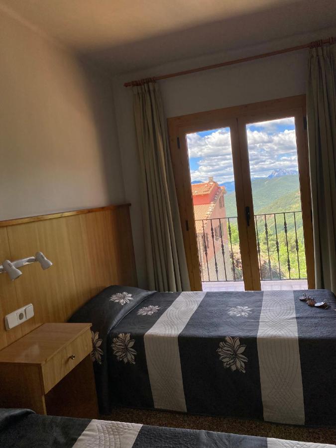קסטלאר דה נוג Hostal Alt Llobregat מראה חיצוני תמונה