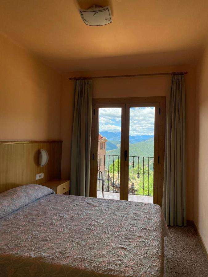 קסטלאר דה נוג Hostal Alt Llobregat מראה חיצוני תמונה
